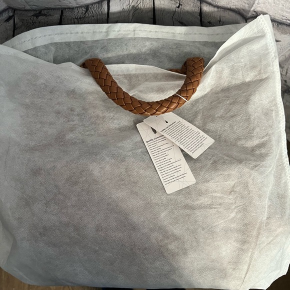 Queenoris NWT Large Capacity Classic Shoulder Bags, Brown Vegan F-10 - Picture 10 of 11